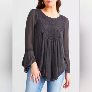 Ultra Pink Sz 2xl Black Semi-Sheer Bohemian Top W/ Bell Sleeve & Crochet Details